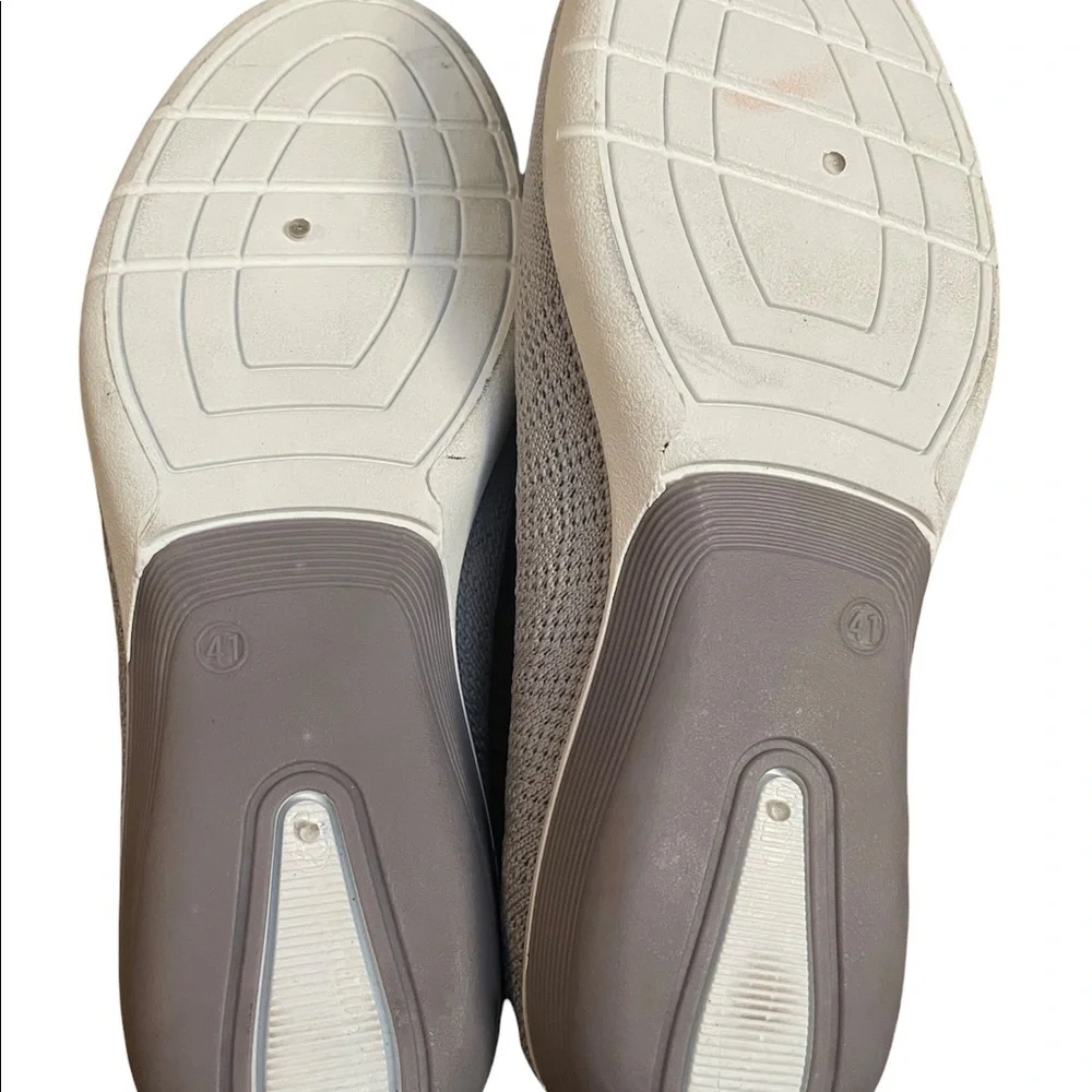 𝅺real comfort by Chadwick slip on shoes NWOT